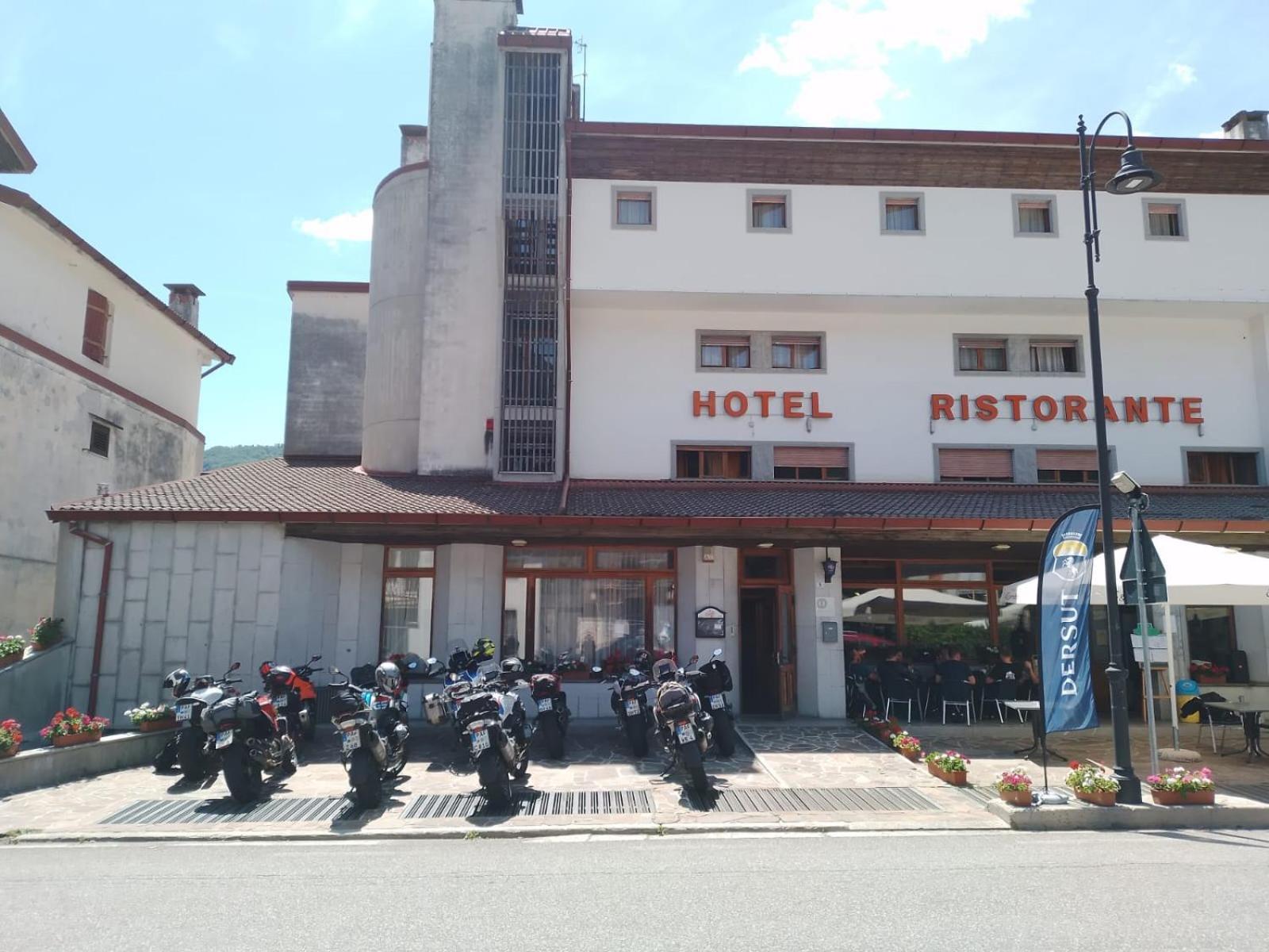 Bike & Bikers Hotel Restaurant Ampezzo Exterior foto